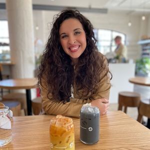 Meet your Posher, Lauren